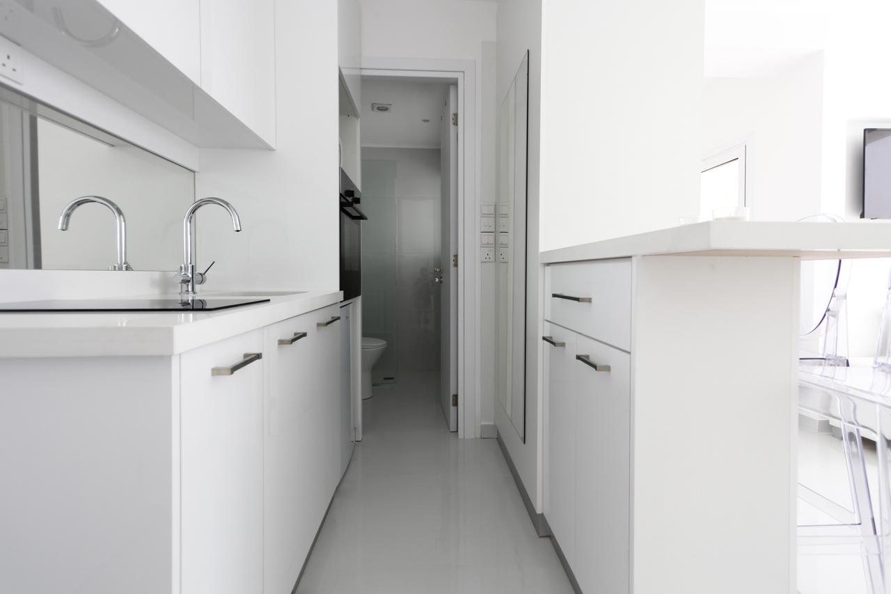 The White Pearl Suite - Beach Front City Centre With Sea View. Limassol Exterior foto